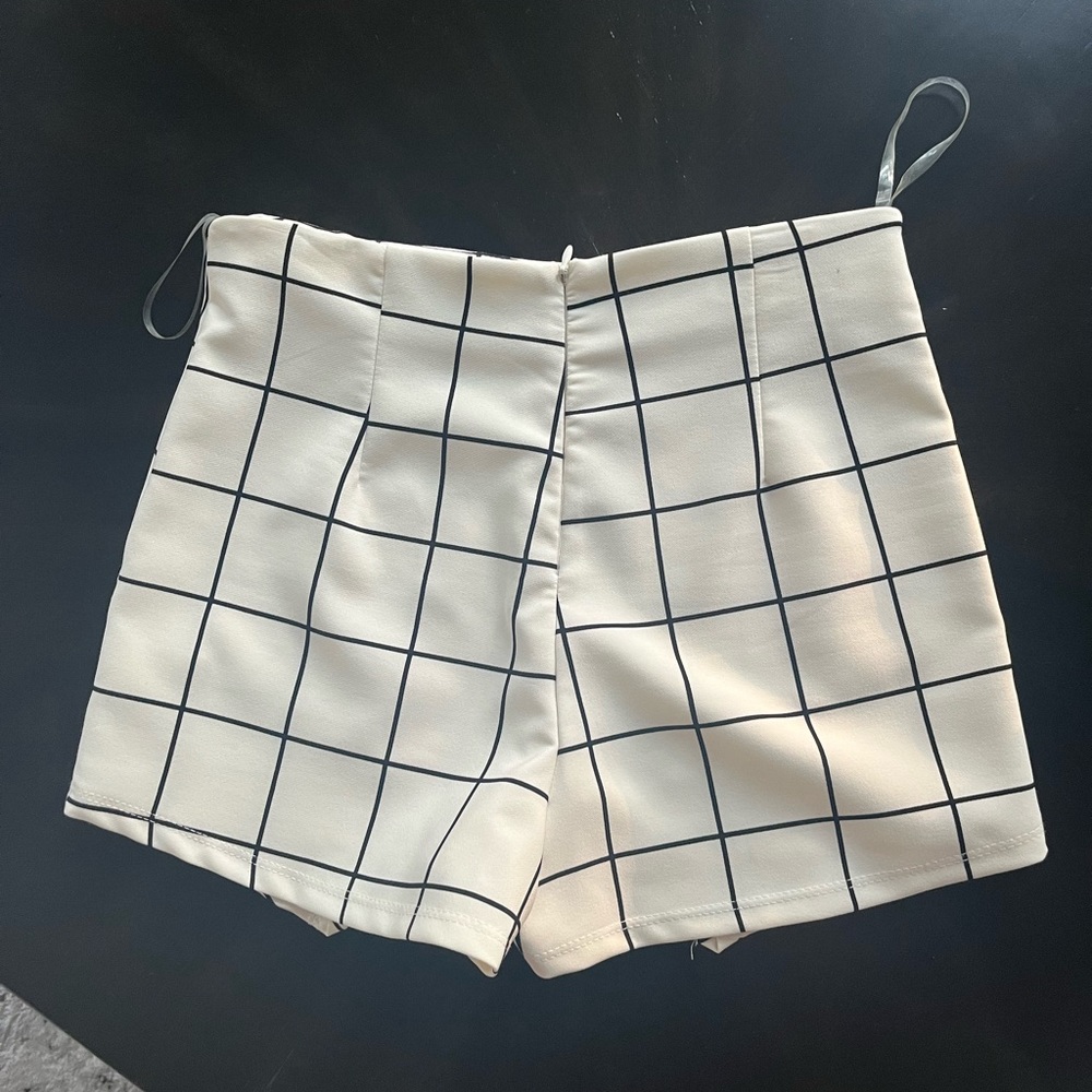 Size small American Threads Skort - Picture 2 of 2